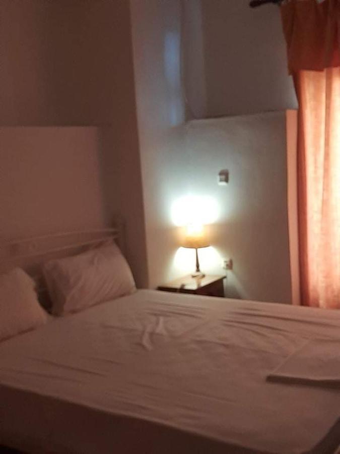 Atlantis Hotel Ermoupoli Buitenkant foto