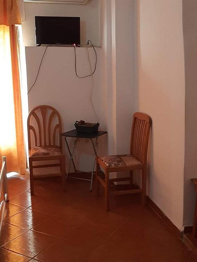 Atlantis Hotel Ermoupoli Buitenkant foto
