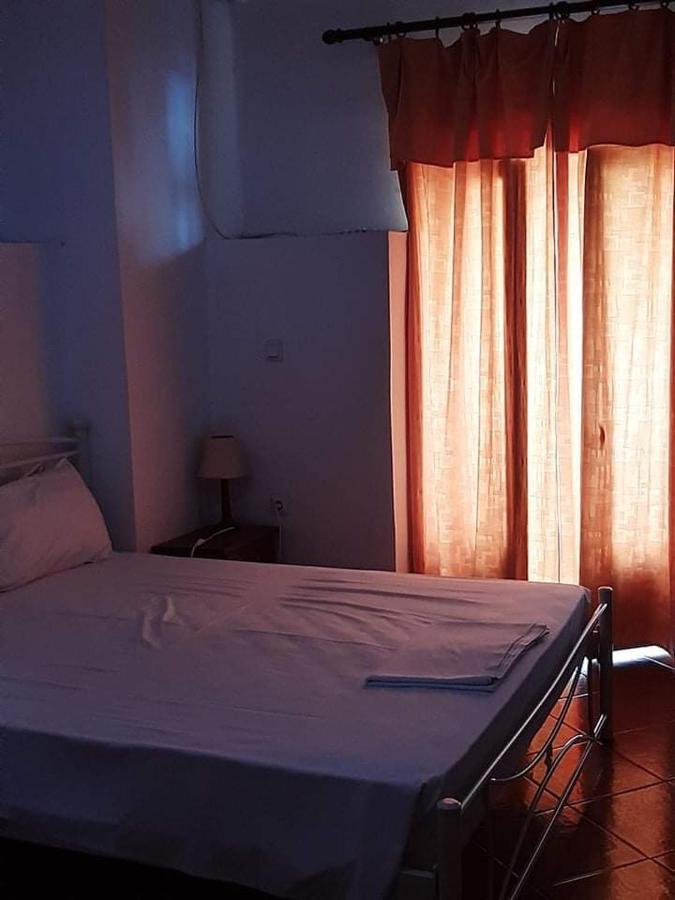 Atlantis Hotel Ermoupoli Buitenkant foto