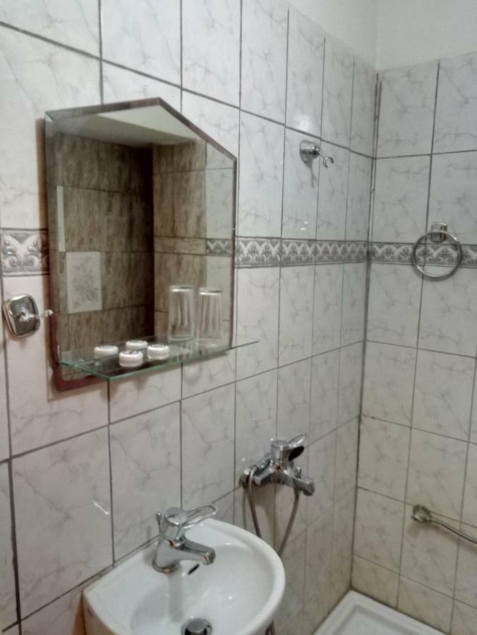 Atlantis Hotel Ermoupoli Buitenkant foto