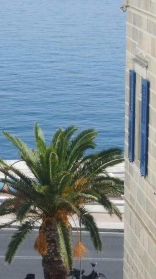 Atlantis Hotel Ermoupoli Buitenkant foto