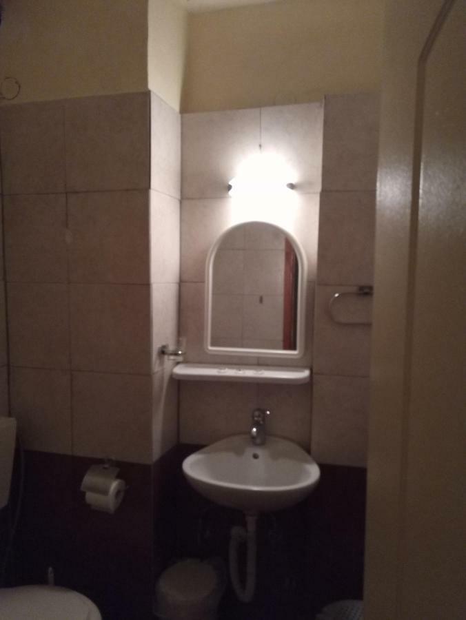 Atlantis Hotel Ermoupoli Buitenkant foto