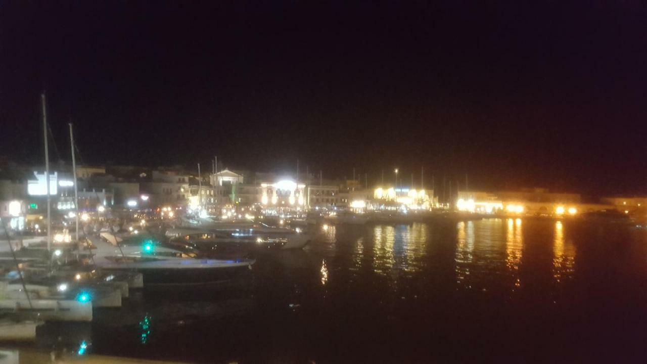 Atlantis Hotel Ermoupoli Buitenkant foto