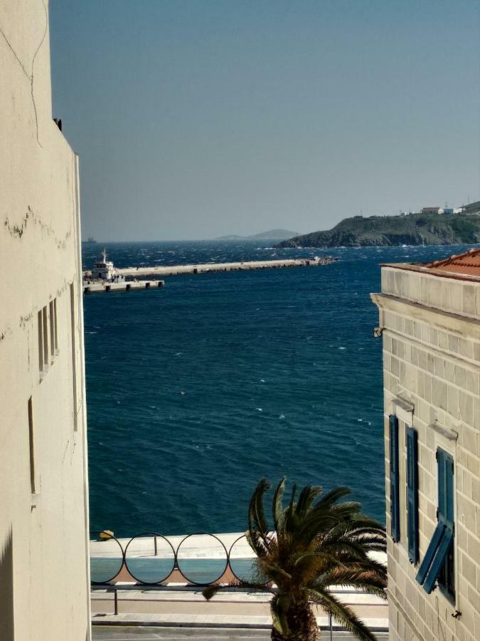 Atlantis Hotel Ermoupoli Buitenkant foto