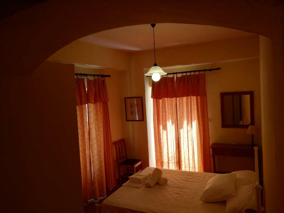 Atlantis Hotel Ermoupoli Buitenkant foto