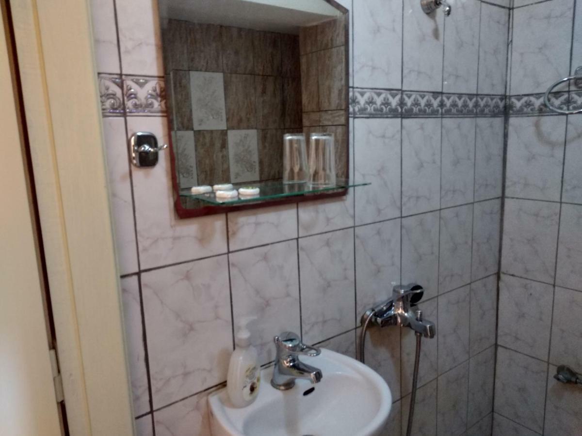 Atlantis Hotel Ermoupoli Buitenkant foto